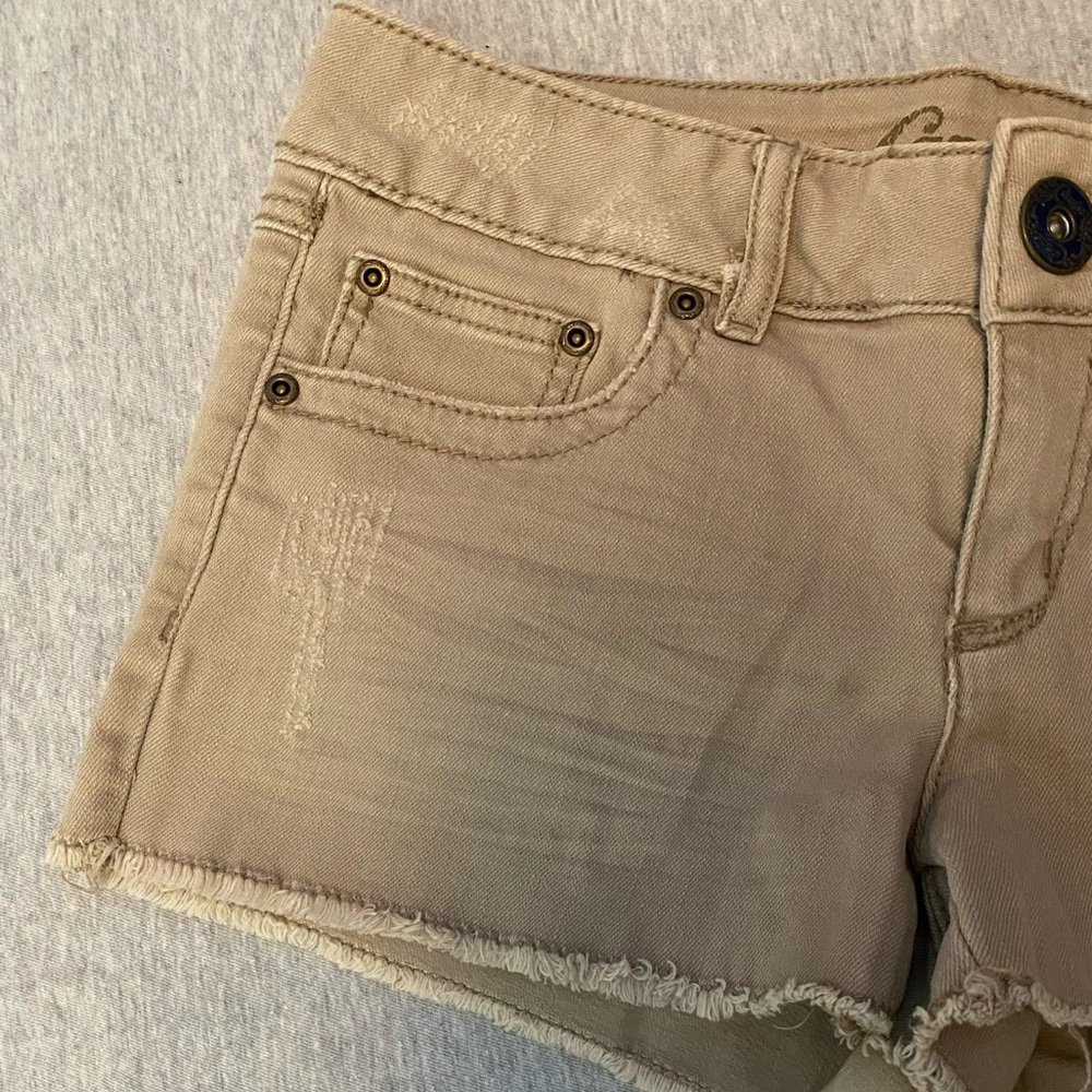 Shorts - Picture 2 of 4